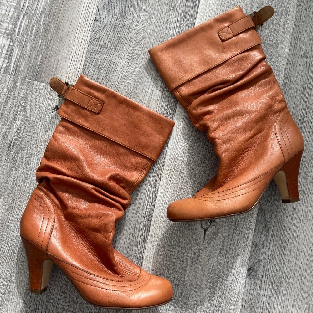 Steve Madden - brown mid-rise boots